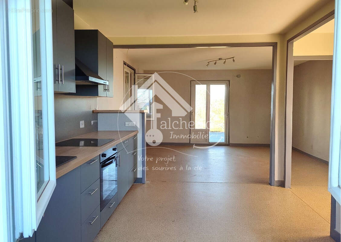 Maison à AIGUEPERSE