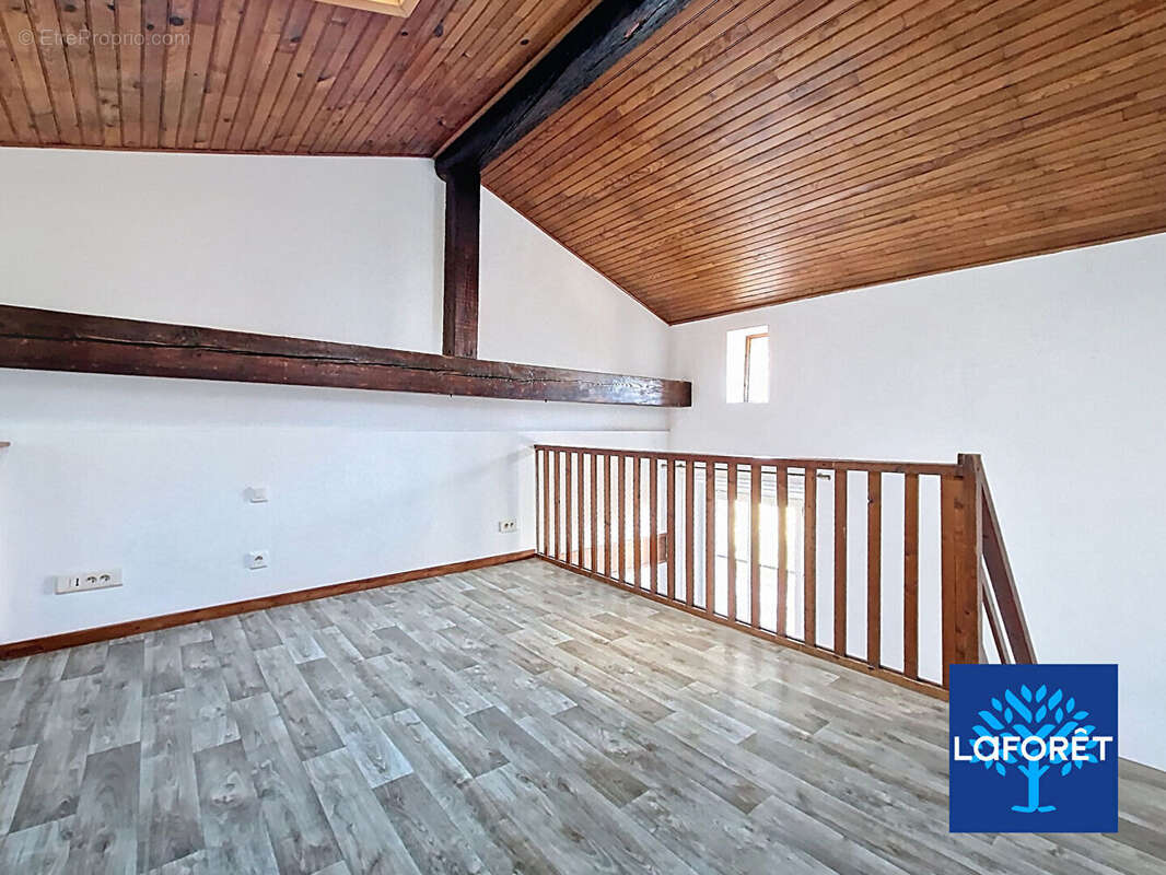 Appartement à OULLINS