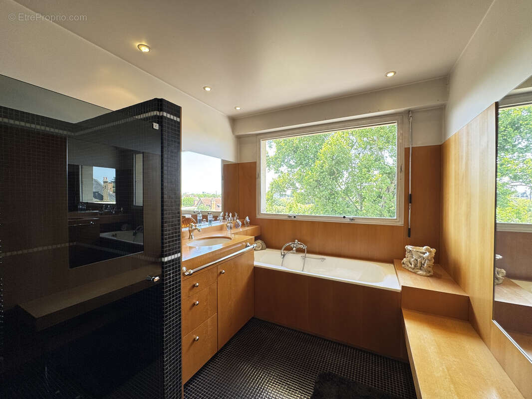 Appartement à SAINT-MAUR-DES-FOSSES