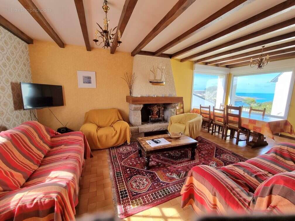 Maison à TREVOU-TREGUIGNEC