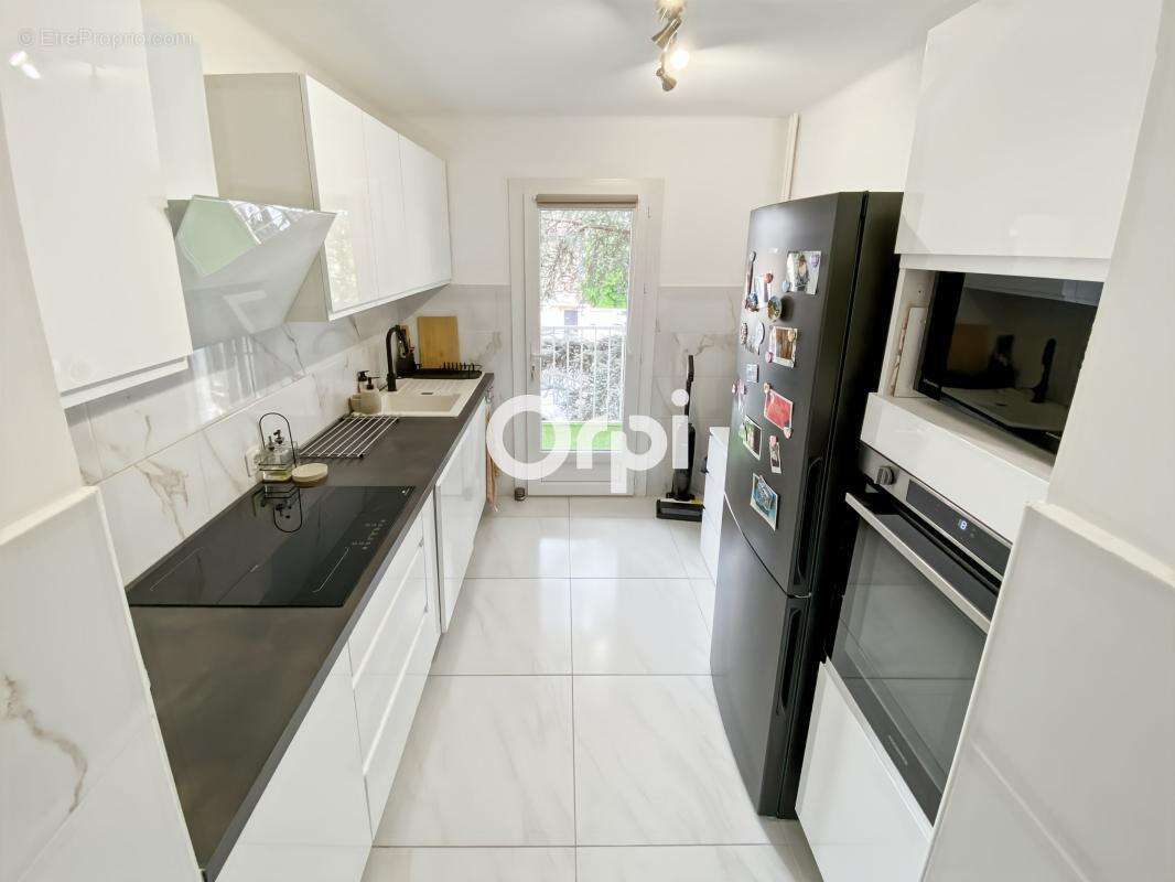 Appartement à MARSEILLE-12E