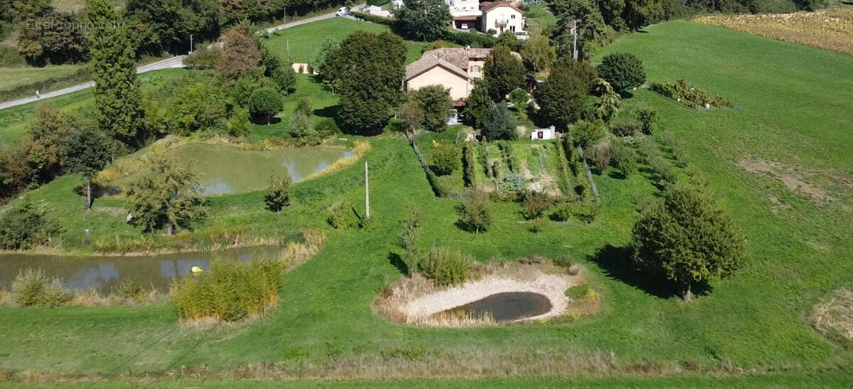 Maison à REVEL-TOURDAN