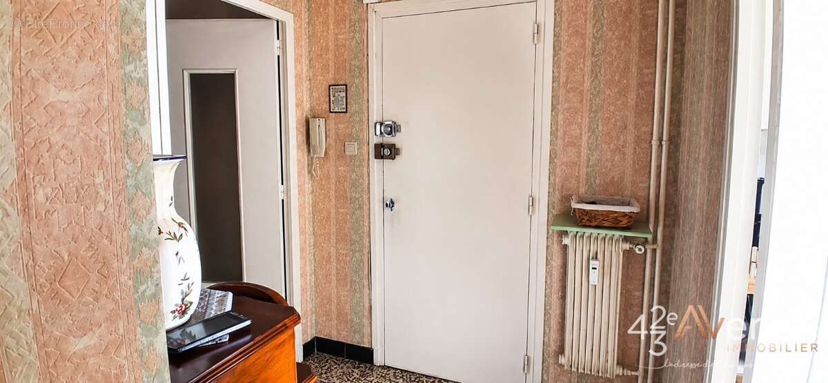 Appartement 58 m² à Saint-Etienne  - photo 3