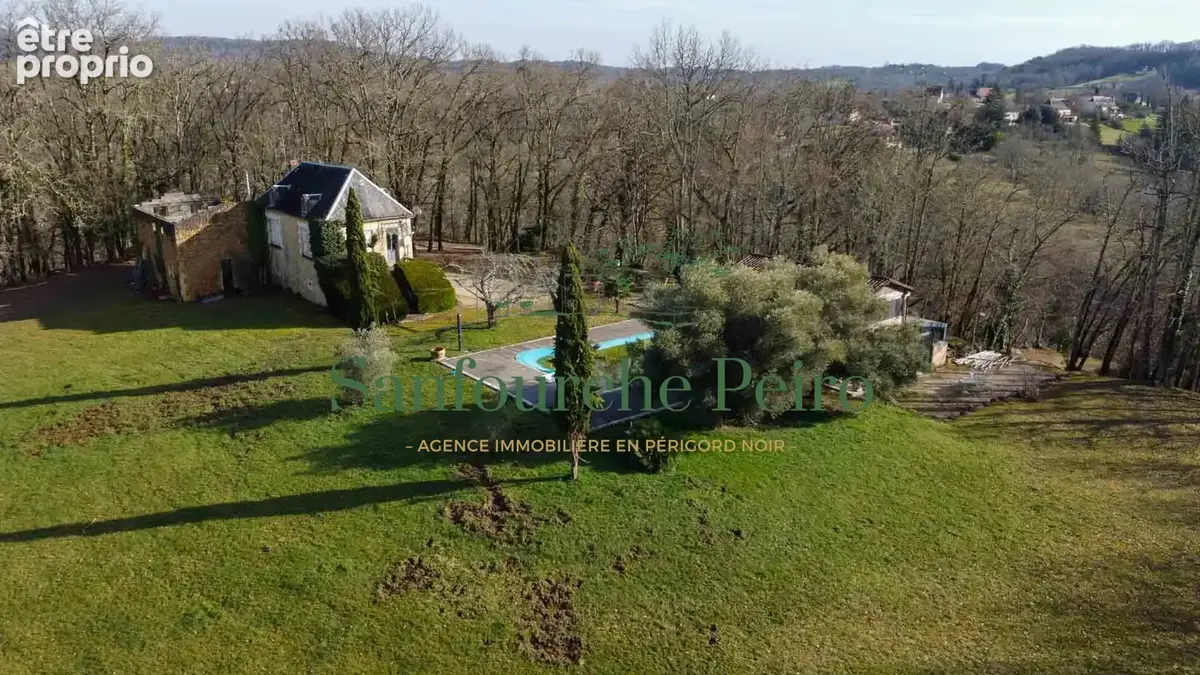Face à la Bastide de Domme, vallée de la Dordogne, à 14 km de Sarlat, Périgord Noir - photo 22