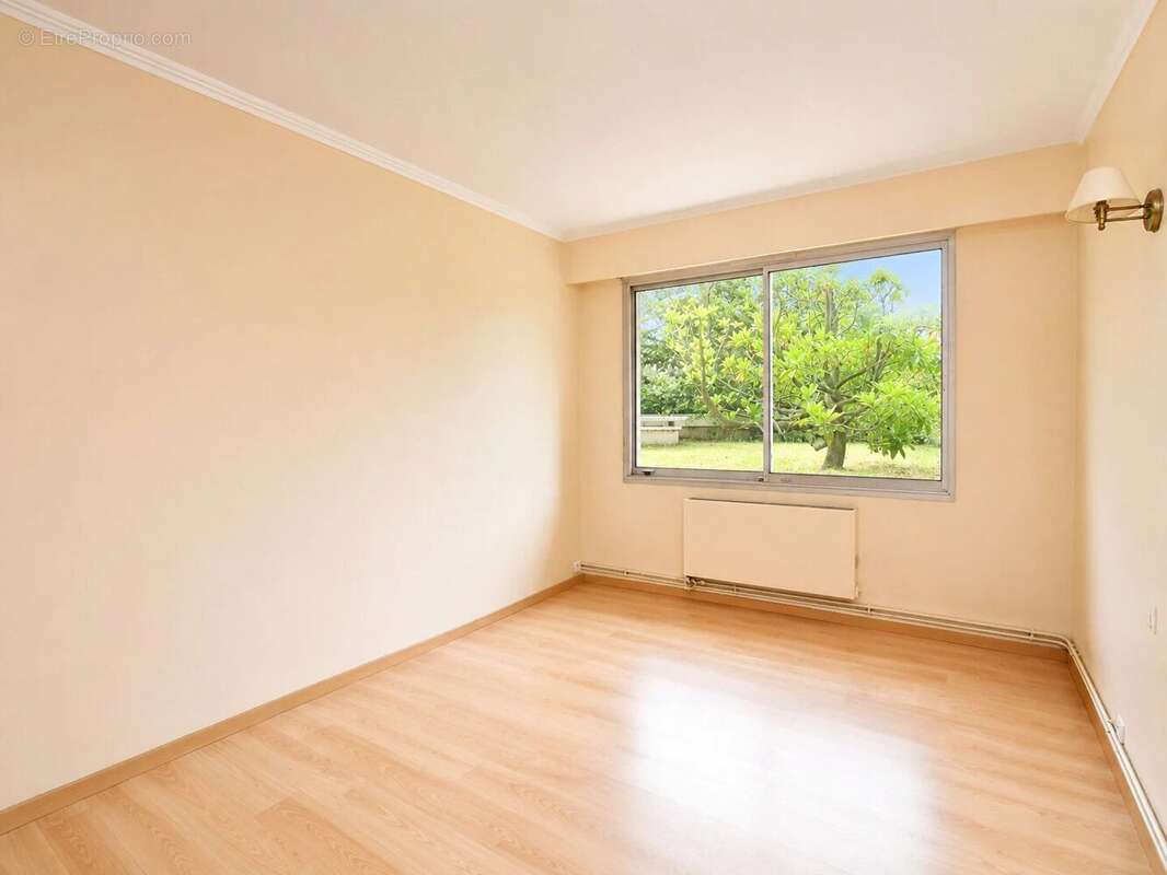 Croissy-sur-seine - au coeur du centre ville - appartement de 79 m²- cave et parking - photo 9