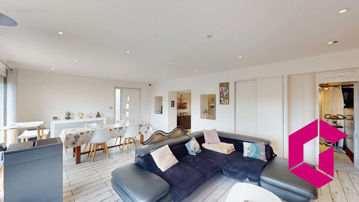 Maison à AUREC-SUR-LOIRE