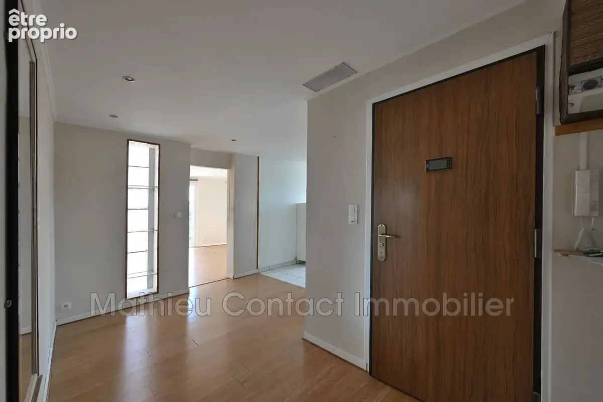 Appartement 74 m² à Nimes  - photo 9