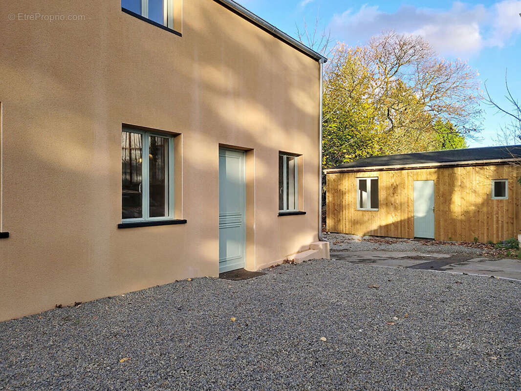 Maison à BAZOUGES-LA-PEROUSE