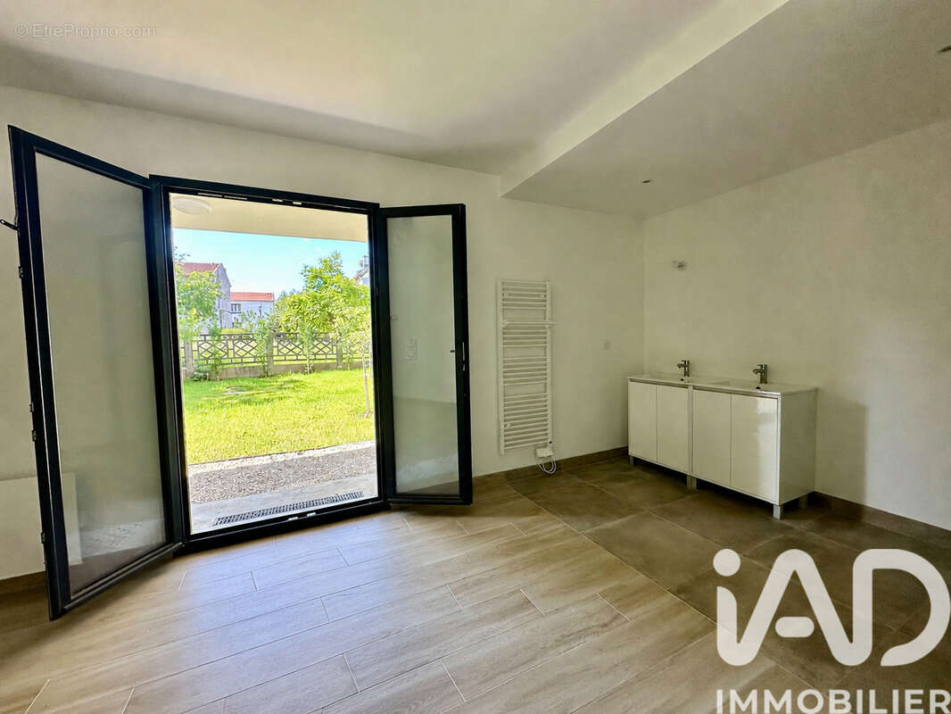 Photo 8 - Maison à CHENNEVIERES-SUR-MARNE
