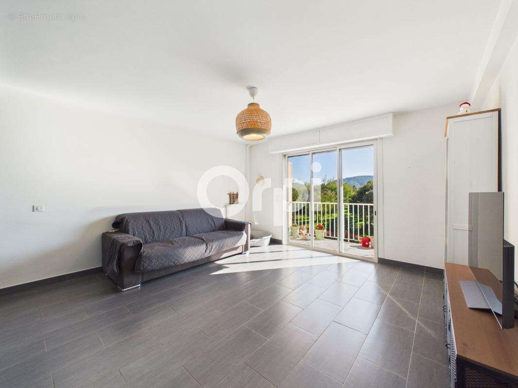 Appartement à MANDELIEU-LA-NAPOULE