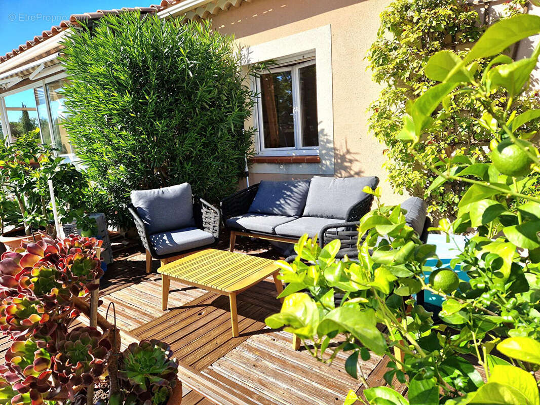 Maison à SAINTE-CECILE-LES-VIGNES