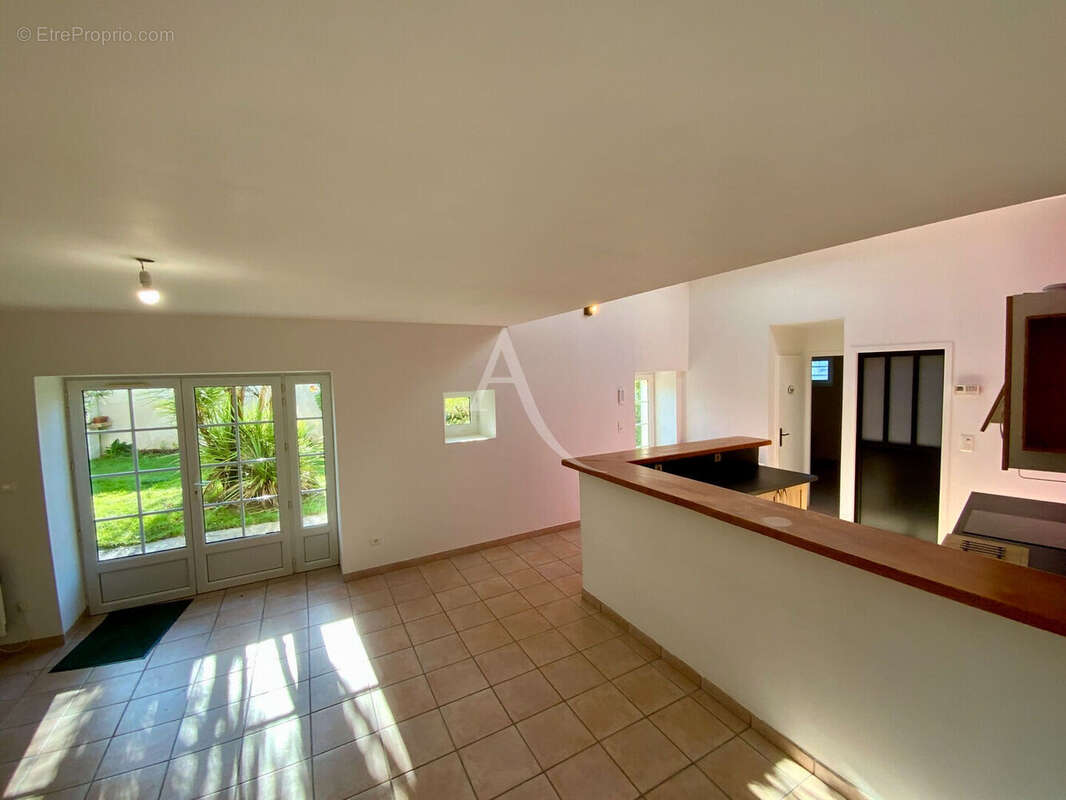 Maison à SALLES-D&#039;ANGLES