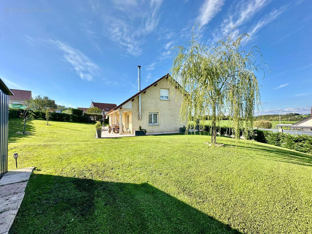 Maison à VELLEMINFROY