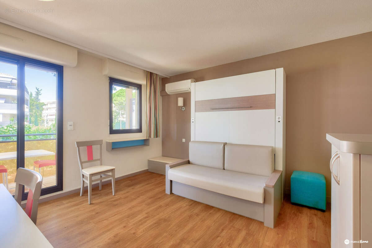 Appartement à MANDELIEU-LA-NAPOULE