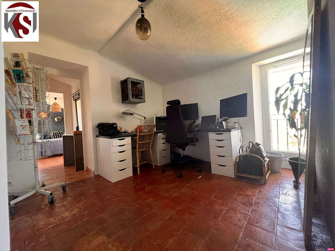 Maison à SEILLONS-SOURCE-D'ARGENS
