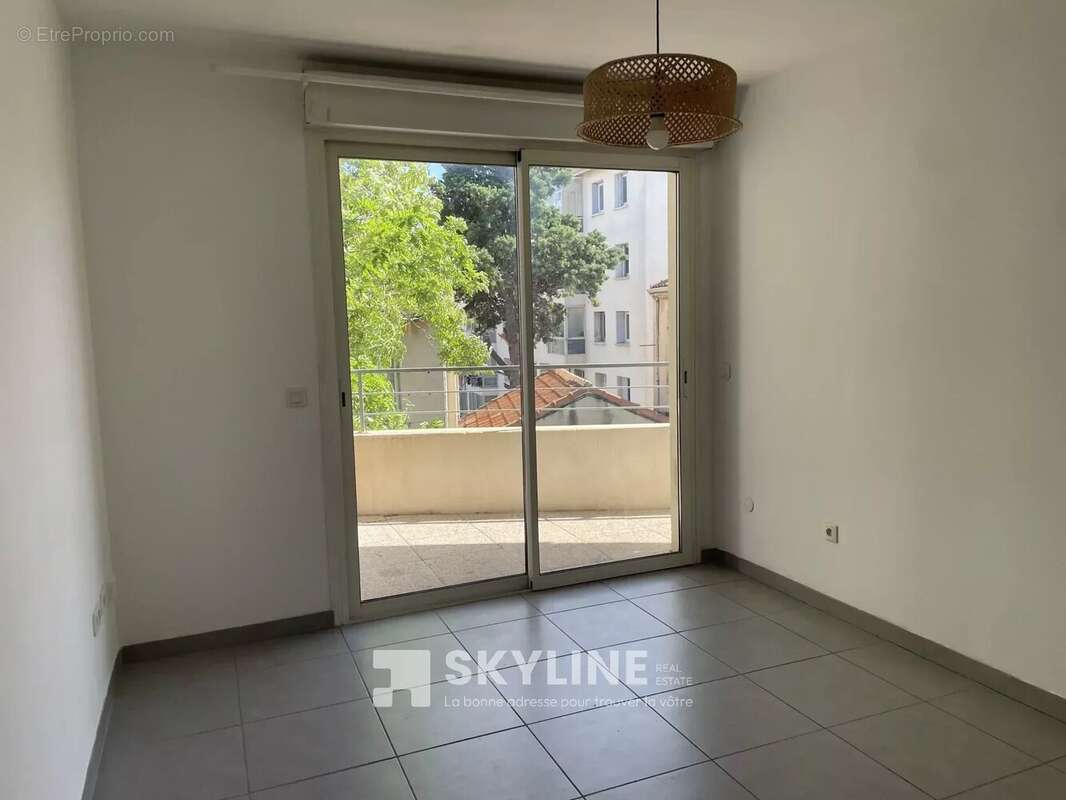 Appartement à MARSEILLE-3E