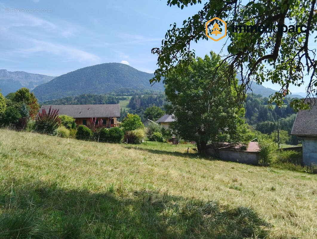 Terrain à BELLECOMBE-EN-BAUGES