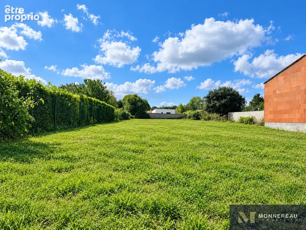 Terrain constructible de 1513 m2 - photo 5