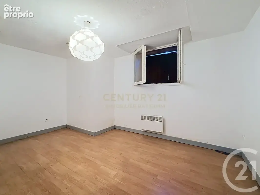 Maison 8 pièces 253 m² à vendre à Bourgoin-Jallieu (38300) - photo 16