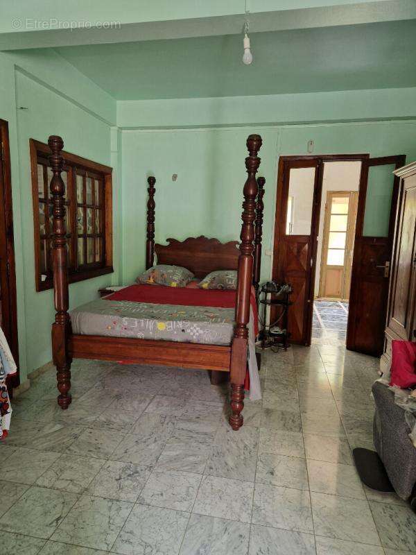 Appartement  4 pièce(s) 117 m2 , 3  chambres, rez-de-chaussée, grande terrasse, Gourbeyre - photo 11