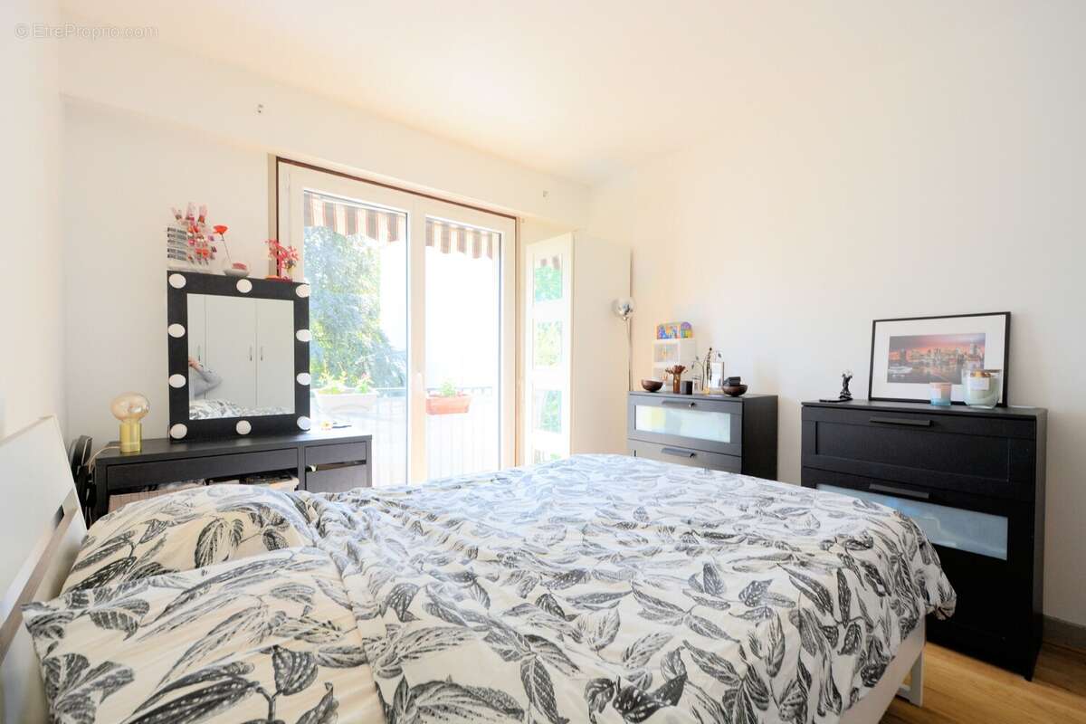 Appartement 68 m² à Saint-Maur-Des-Fosses  - photo 7