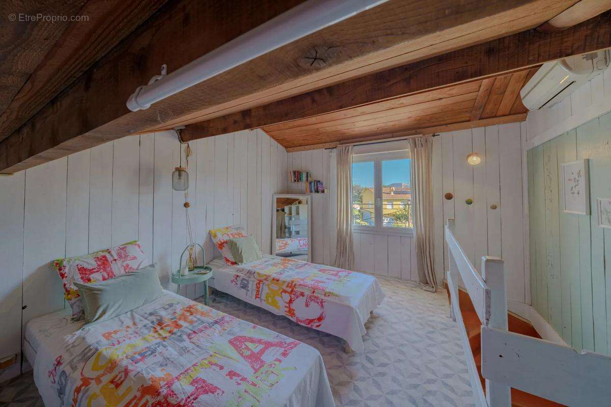 Maison à LA VALETTE-DU-VAR