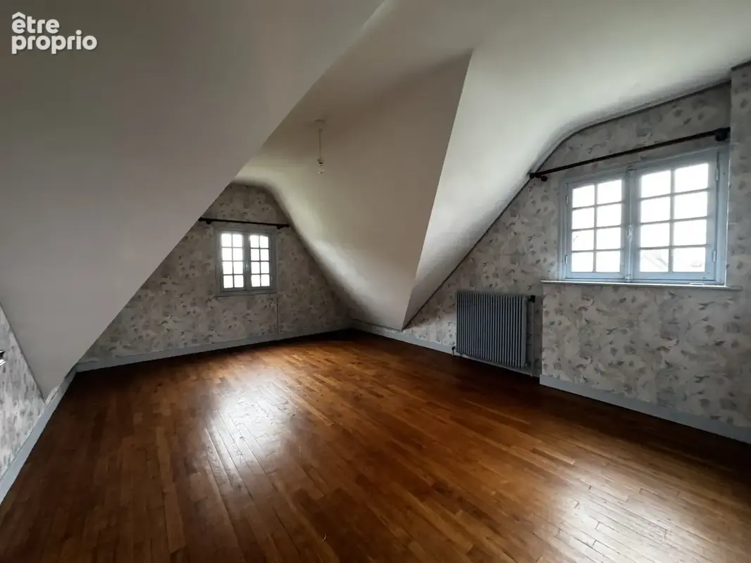 Crozon   Spacieuse maison familiale aux beaux volumes et fort potentiel - photo 8