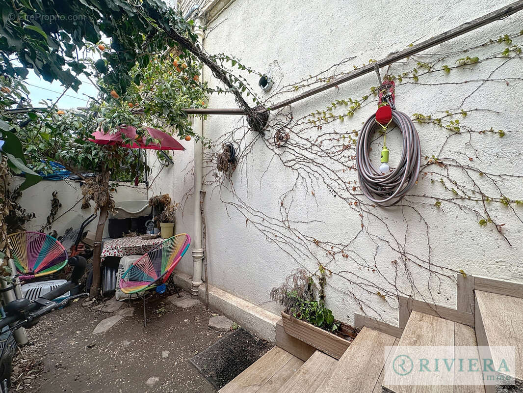 Cannes petit juas bas  villa t2 de 40m2 refait a neuf rez de jardin 20m2 - photo 4