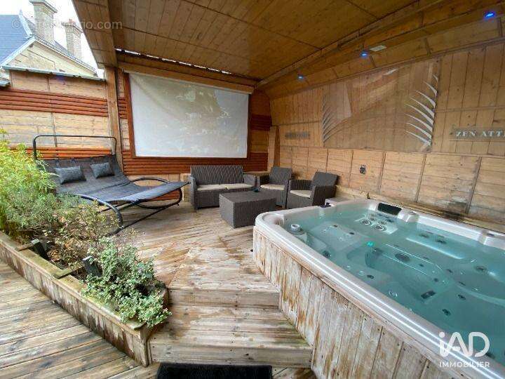 Photo 2 - Commerce à BOURG-ET-COMIN