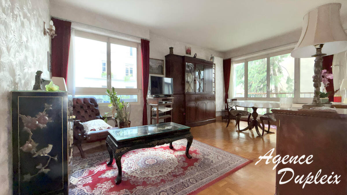 Appartement à PARIS-15E