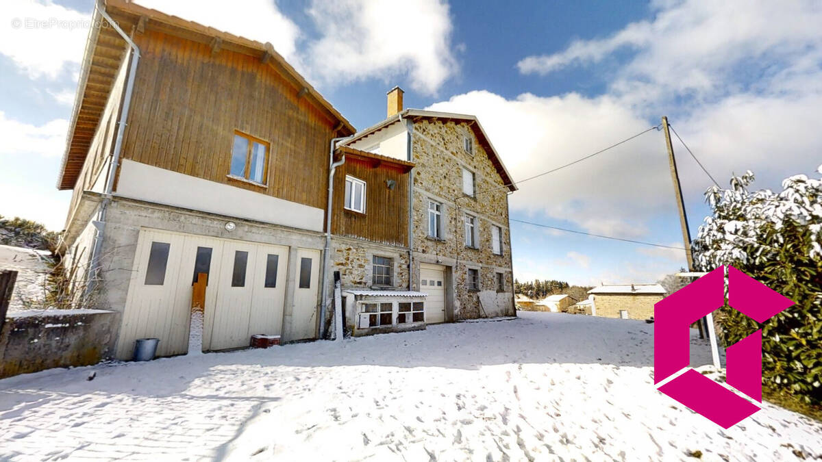 Maison à LE BRUGERON