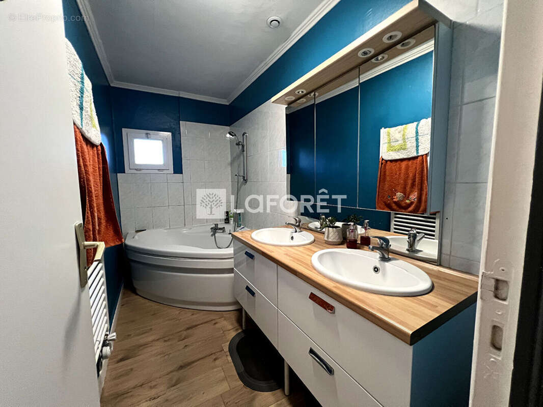 Maison avec terrasse, proche de toutes les commodités - photo 8