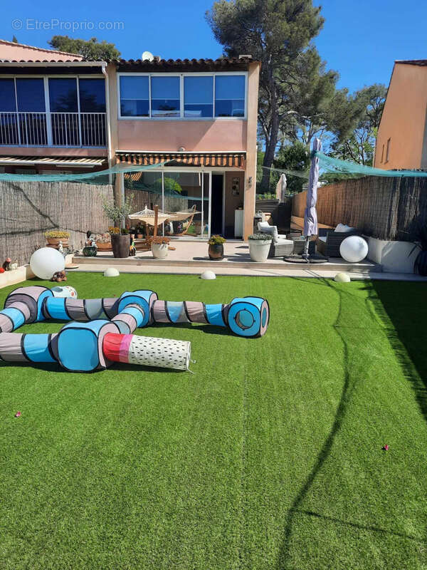 Maison à VILLENEUVE-LOUBET