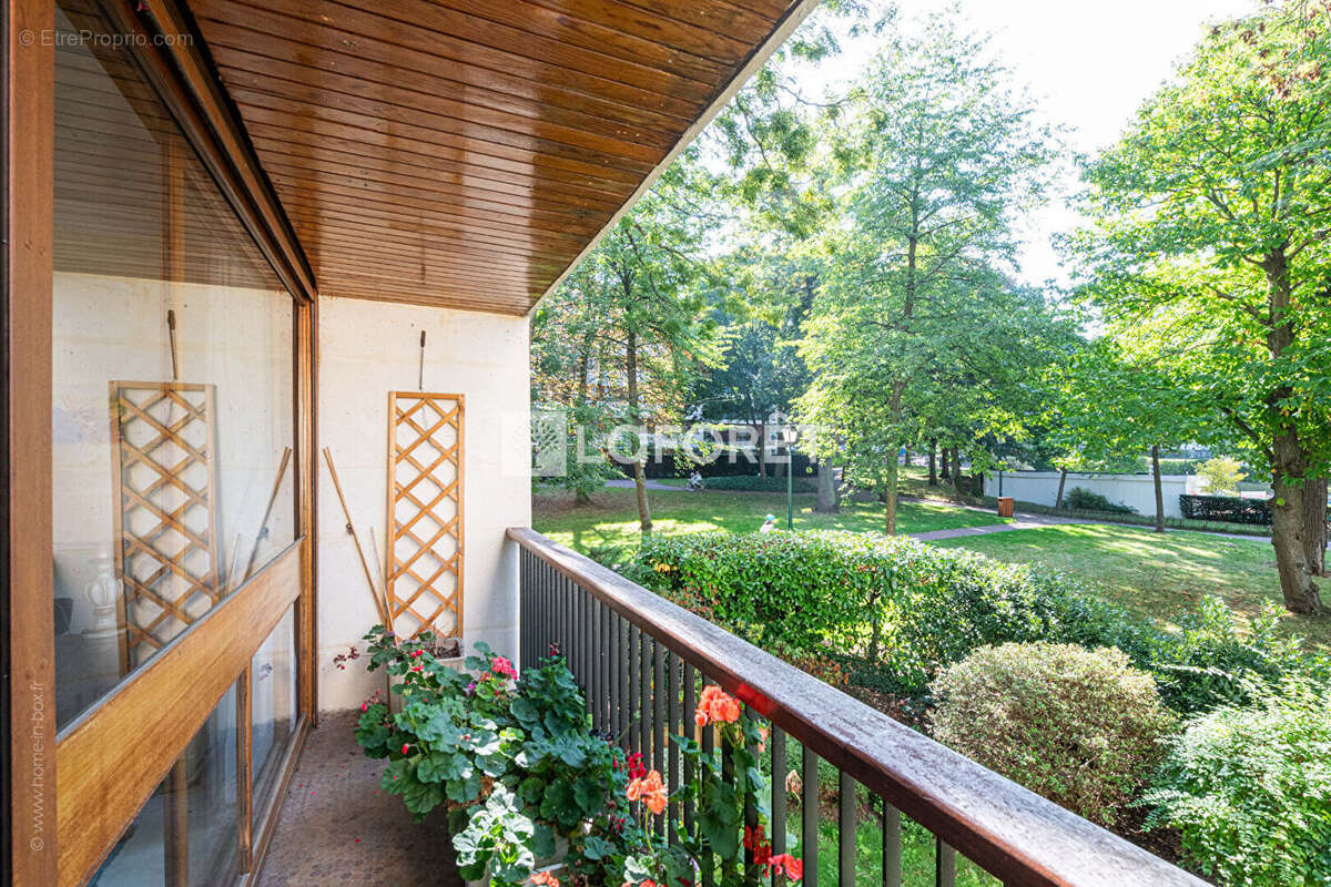 Appartement à LA CELLE-SAINT-CLOUD