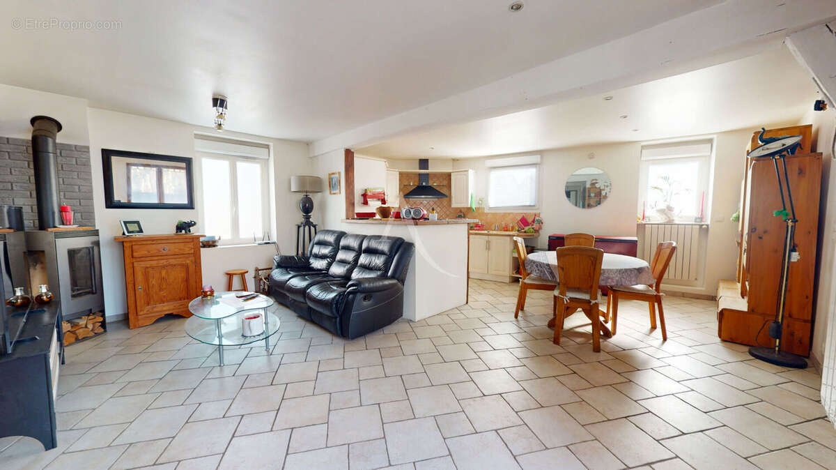 Maison BALLAINVILLIERS 5 pièces 90 m² - photo 2