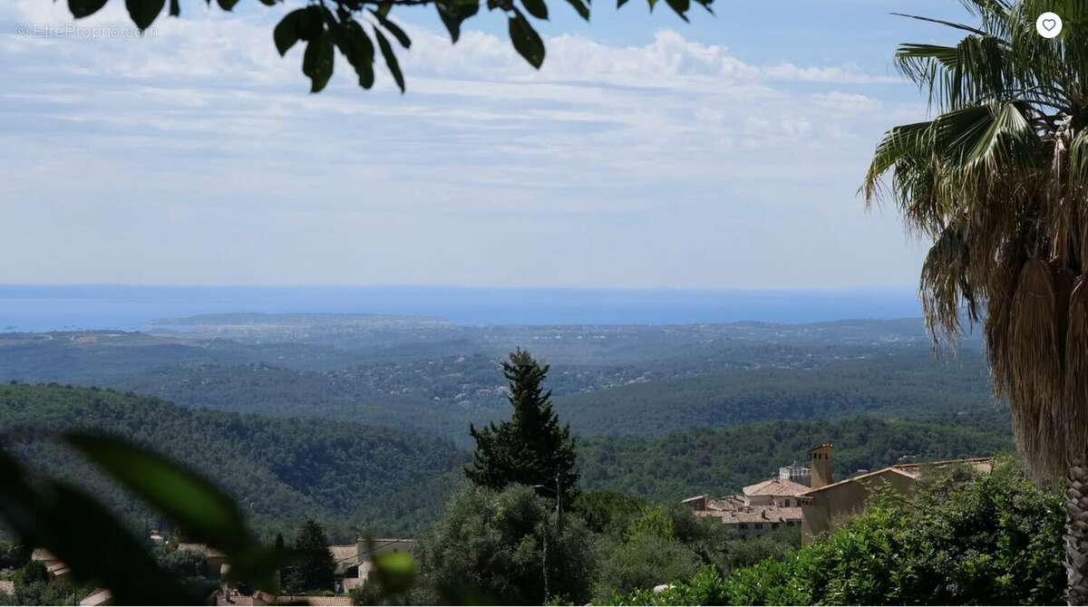 Maison à TOURRETTES-SUR-LOUP