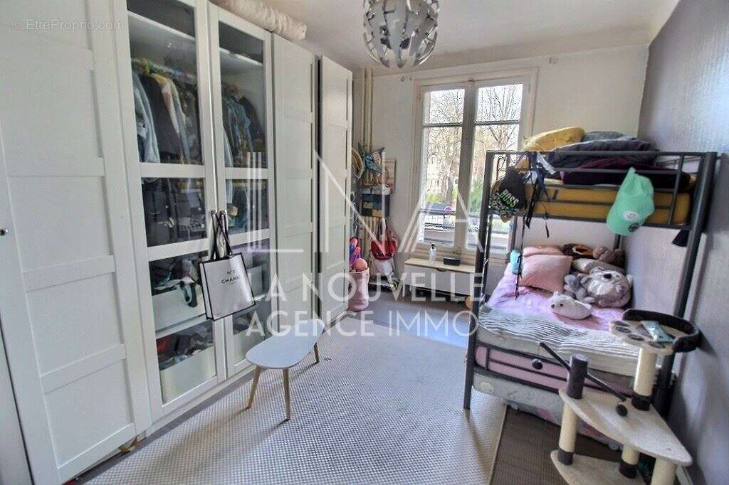 Appartement à LES LILAS