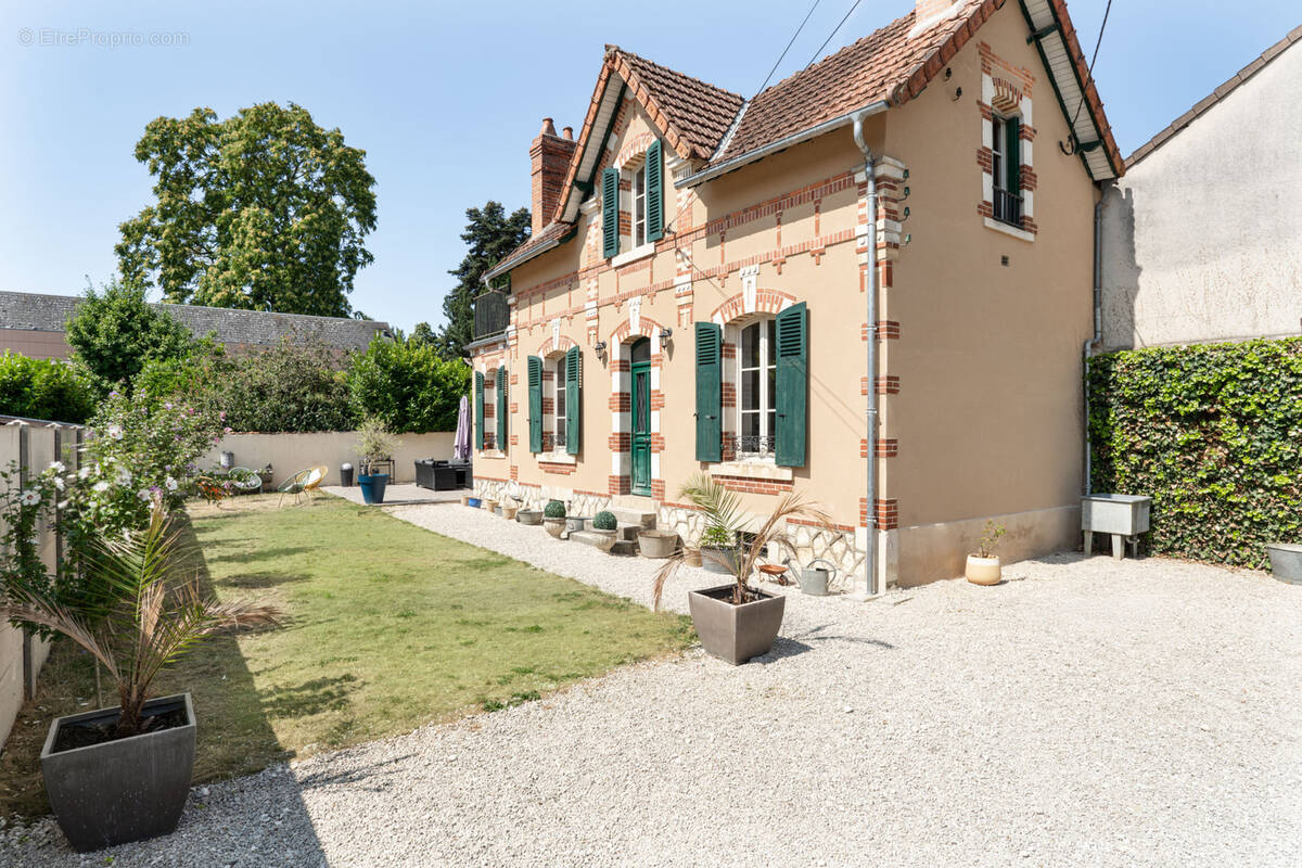 Maison à COSNE-COURS-SUR-LOIRE