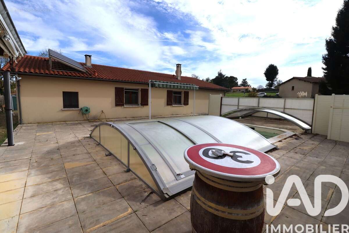 Maison 111 m² à Saint-Martin-D'ary  - photo 4