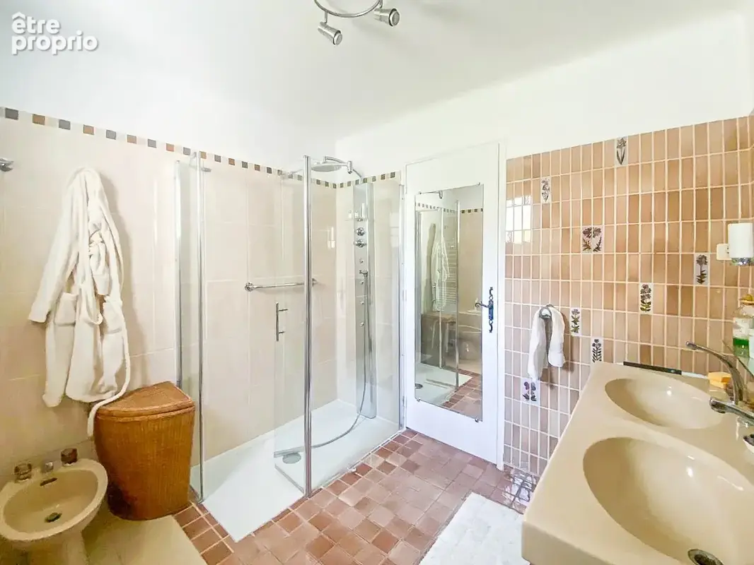 Toulon - La Serinette : Villa 6 chambres avec piscine - photo 12