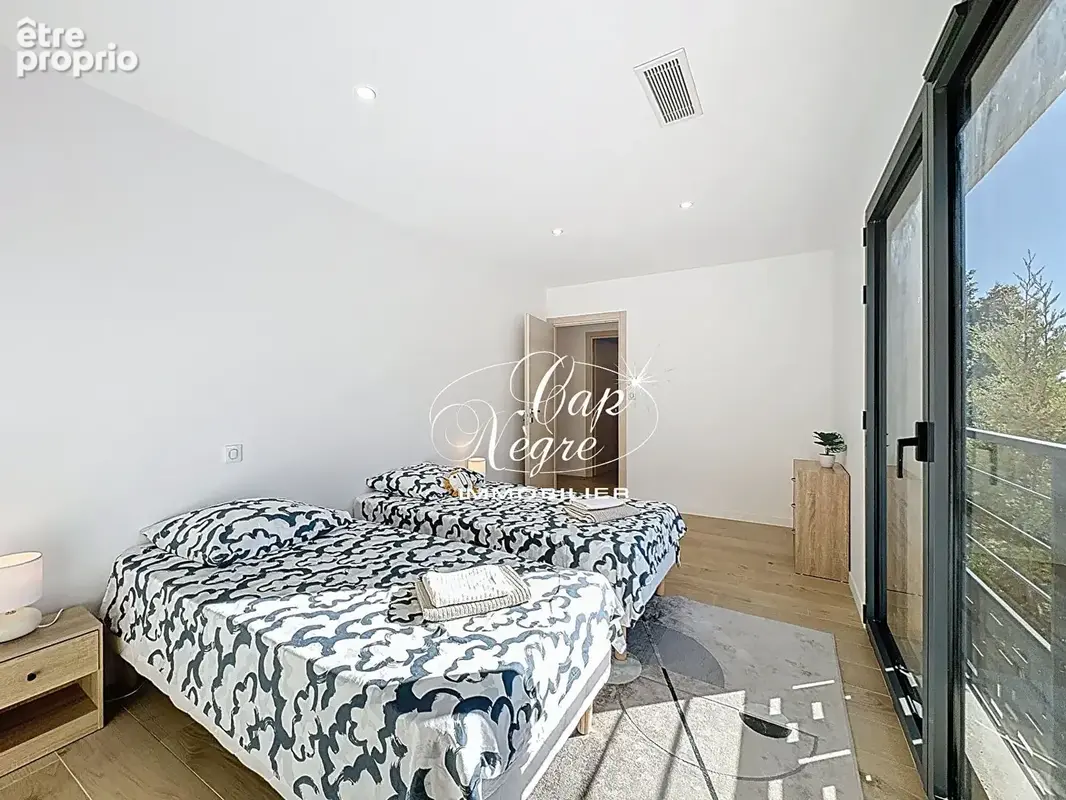 Villa neuve avec piscine et grand terrain avec collines à vendre au plan de la tour frais de notaire réduits - golfe de saint tr - photo 17