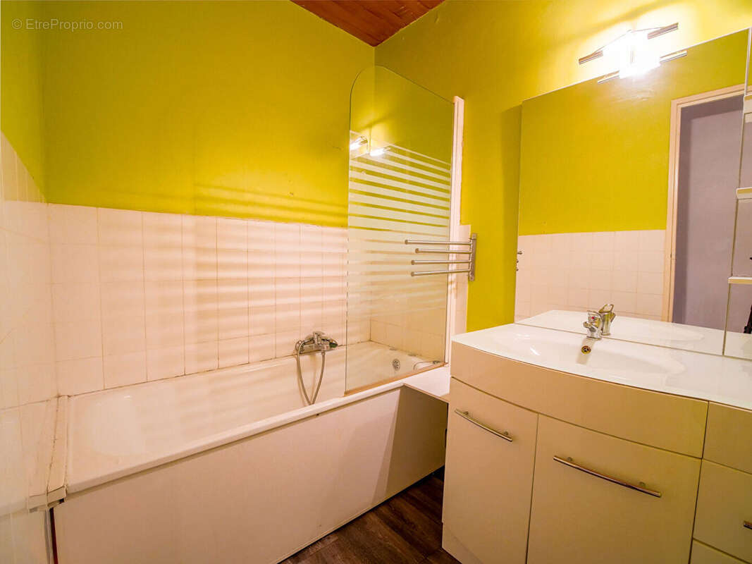 Maison au bord du lac à rafraîchir - photo 5