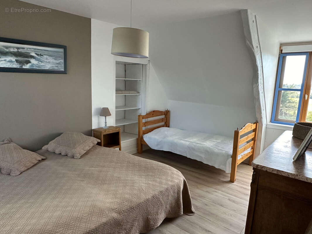 Maison à HENANBIHEN