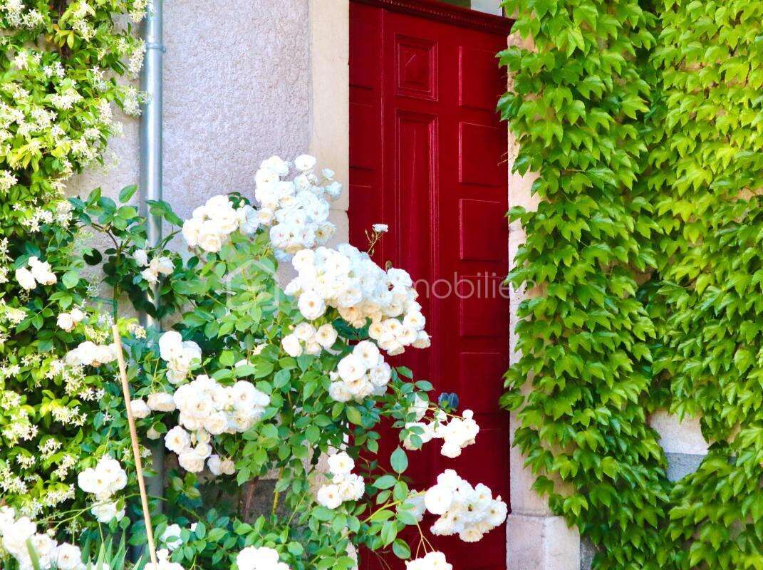 Maison à CHARNECLES