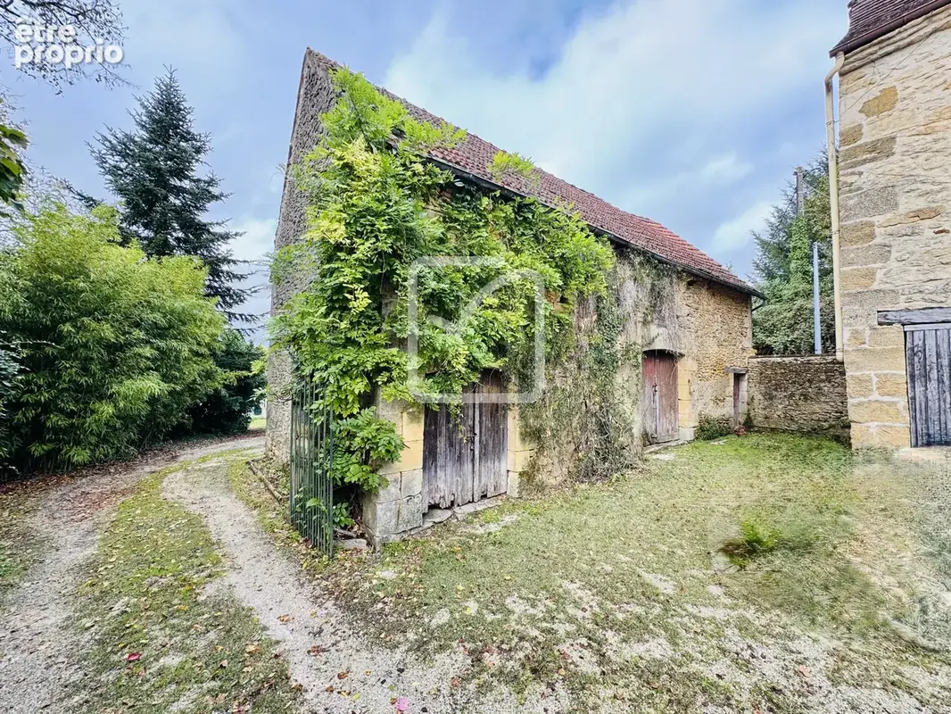 Demeure de caractere dominant sarlat avec dépendances et piscine - photo 22
