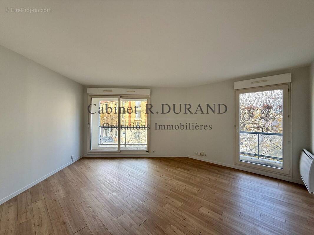 Appartement à LA GARENNE-COLOMBES