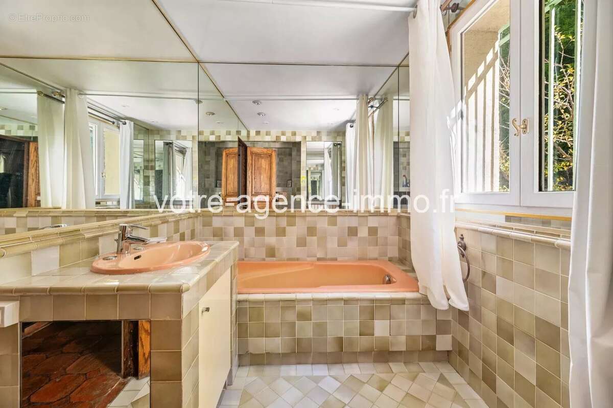 Maison à TOURRETTE-LEVENS