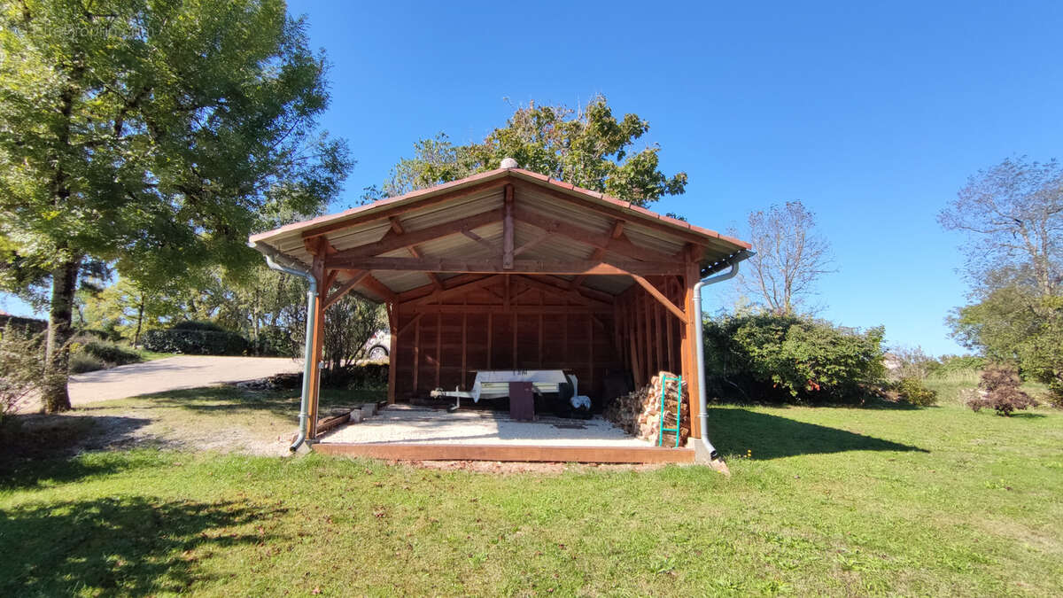 Maison à VILLESEQUE