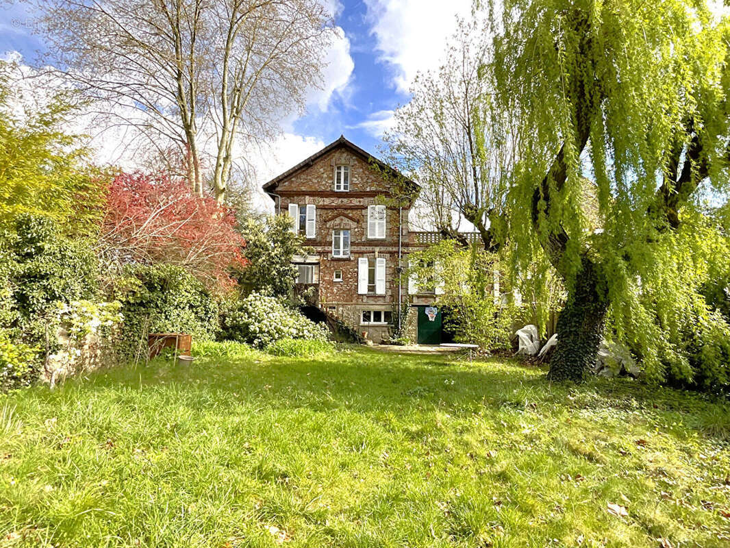 Andrésy * exclusivité * charmante meulière  * beau jardin * rer a conflans fin d'oise * - photo 17