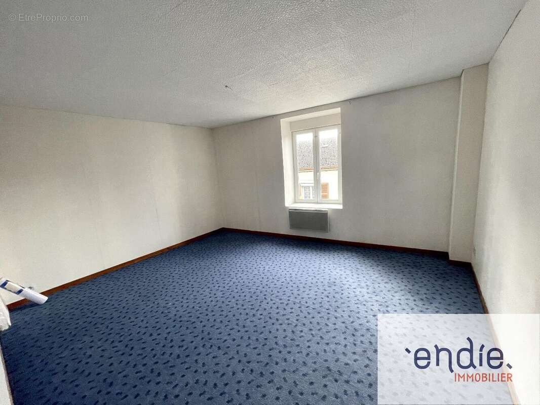 immeuble de 7 pièces de 179m² à Bourbonne Les Bains - photo 5